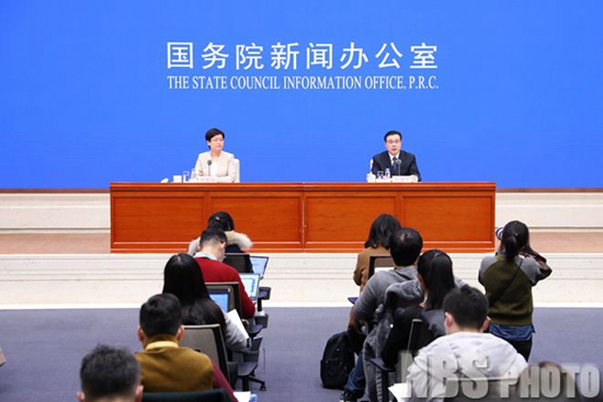 统计局：汽车“缺芯”有所缓解，产量连续3月降幅收窄