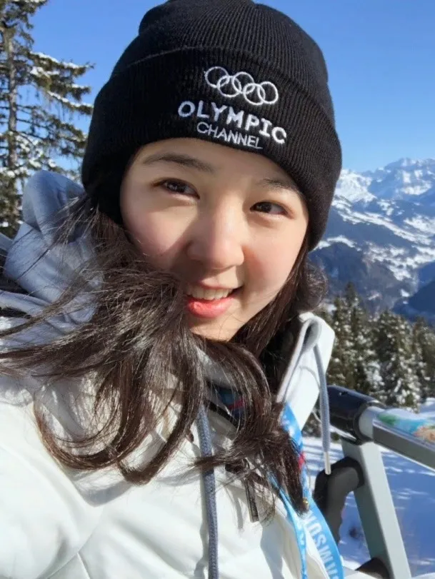 北京冬奥会来了个“神仙女孩儿”，精通四国语言